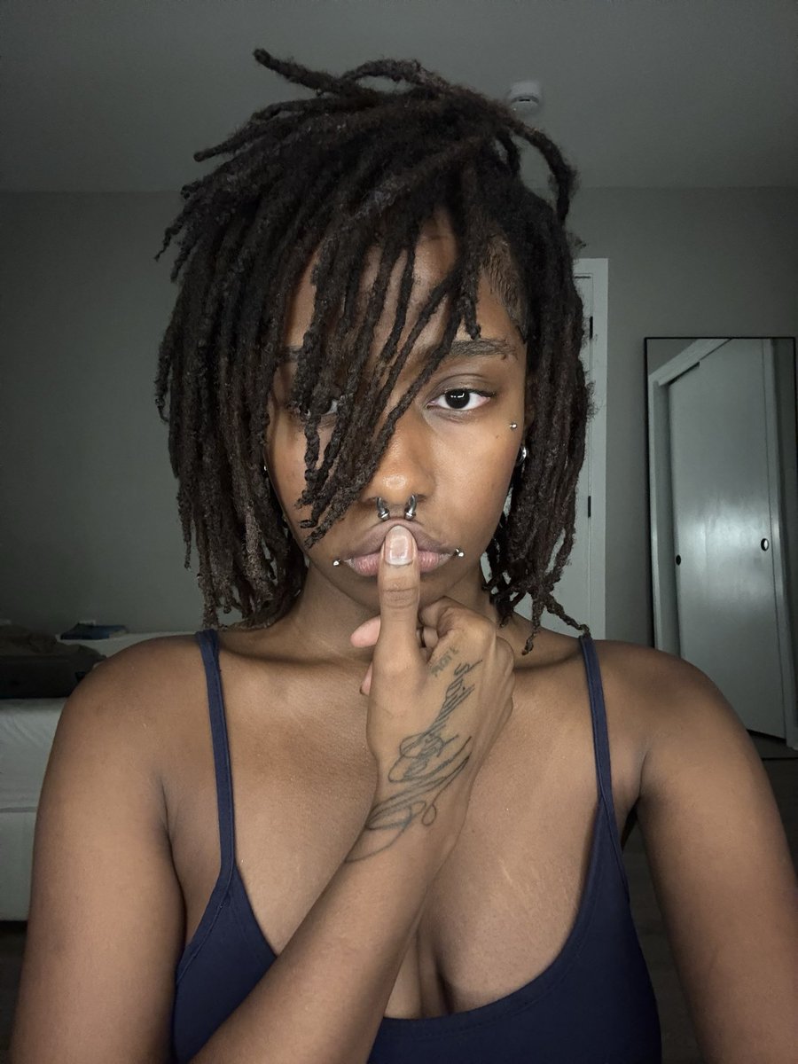 iamloveeeed's tweet photo. “You look different every time I see you” https://t.co/UhMXbnyB16