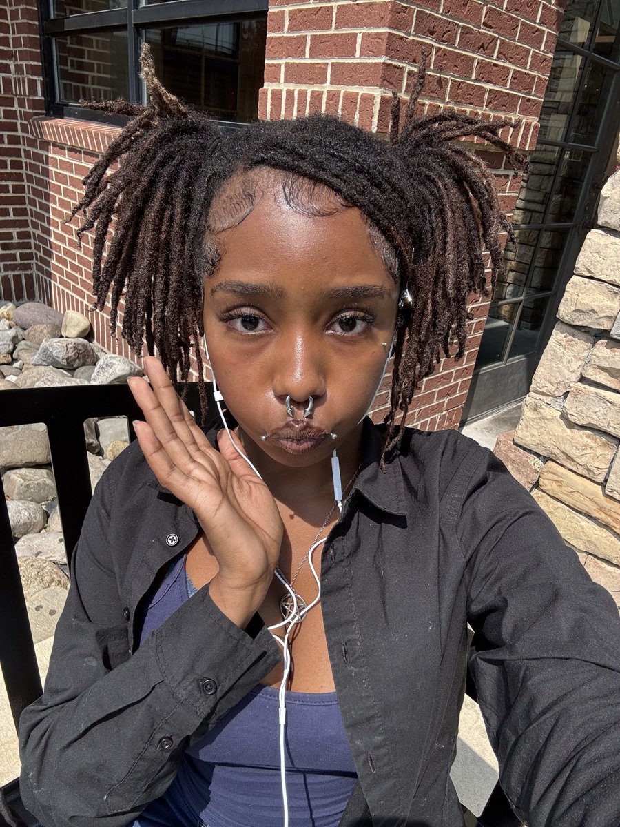 iamloveeeed's tweet photo. “You look different every time I see you” https://t.co/UhMXbnyB16