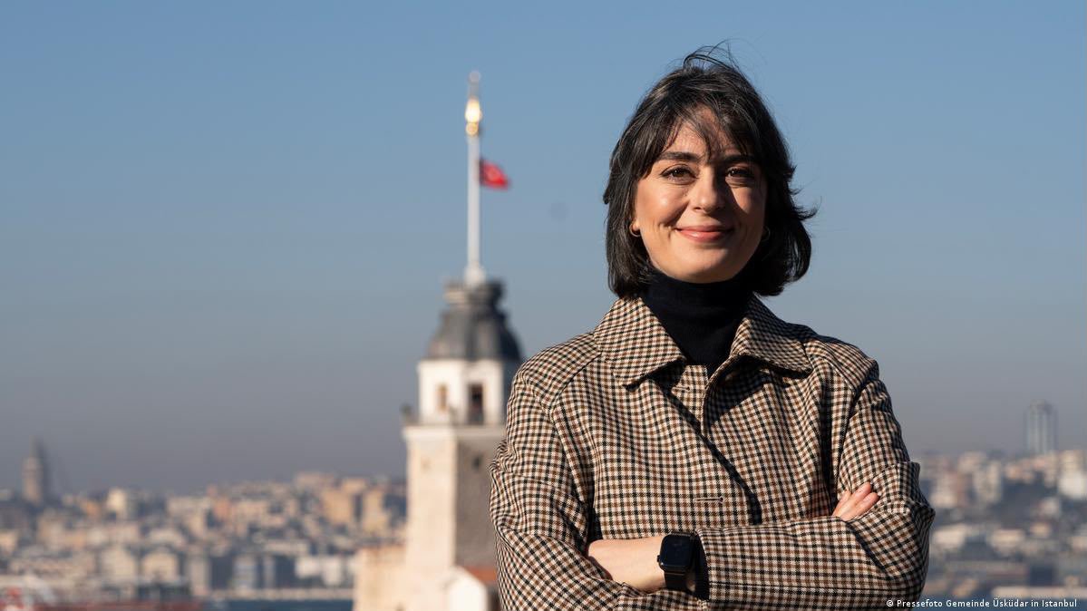 mujdera's tweet photo. Sinem Dedetaş Türkiye için umut yeşerten siyasetçilerin  en başındadır . Gönlümüzle, aklımızla oy verdiğimiz başkanımızdır.Yolunu kesemezsiniz.#Sinem Dedetaş❤️ https://t.co/pIKAt3F4dL
