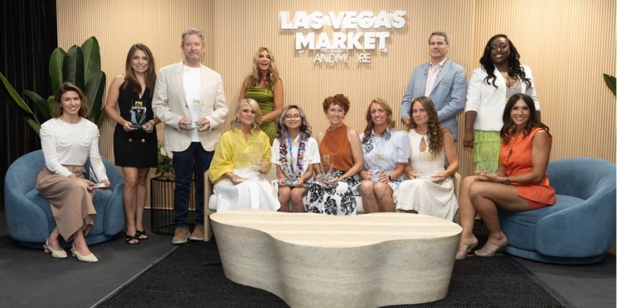 homefvc's tweet photo. đâš The 2026 ANDYZ Awards celebrated outstanding achievements in interior design, honoring top residential, commercial and student projects during Las Vegas Market.
Read More:- https://t.co/ra1Q8NC9wE
#ANDYZAwards #ASID #LasVegasDesignCenter #InteriorDesign #DesignAwards https://t.co/Fe9VHepNgC