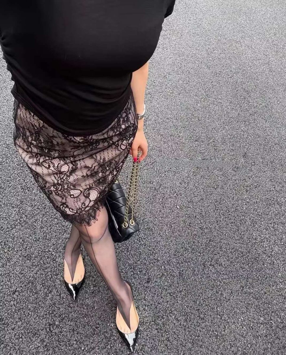 Olliecsfeming's tweet photo. 谁发明的夹脚趾丝袜，弄的jiojio痒痒的，像有人在舔似的舒服极了！ https://t.co/4kHNMpbJ3e