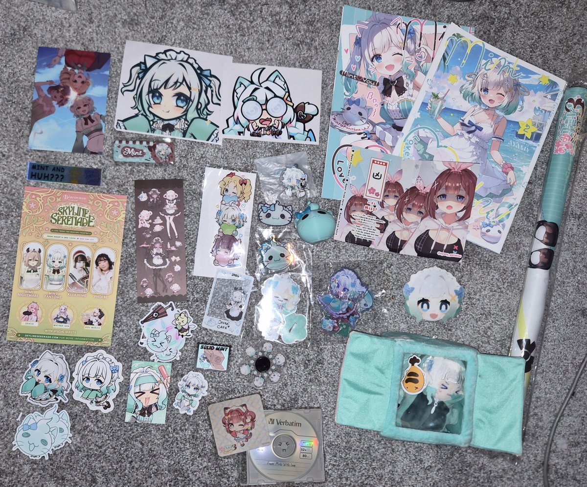 me1ody_s's tweet photo. My offkai haul! The Aegis Link section is easily the largest as I have no prior AL merch!

Final badge ribbon too. https://t.co/coh6G1x22G