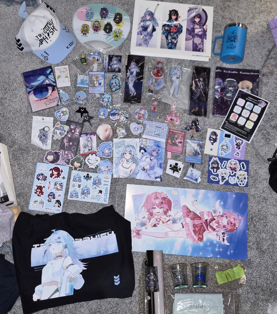 me1ody_s's tweet photo. My offkai haul! The Aegis Link section is easily the largest as I have no prior AL merch!

Final badge ribbon too. https://t.co/coh6G1x22G
