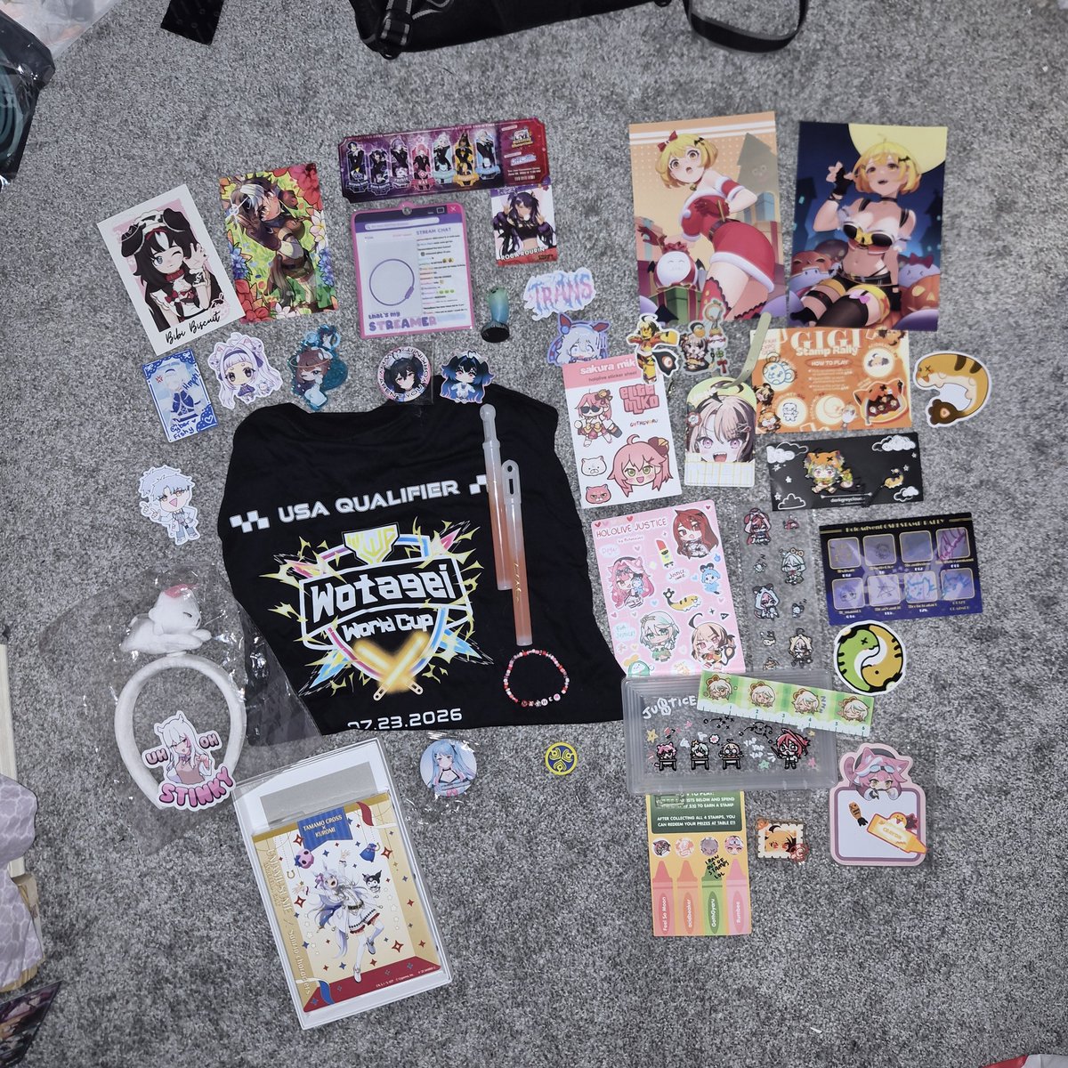 me1ody_s's tweet photo. My offkai haul! The Aegis Link section is easily the largest as I have no prior AL merch!

Final badge ribbon too. https://t.co/coh6G1x22G
