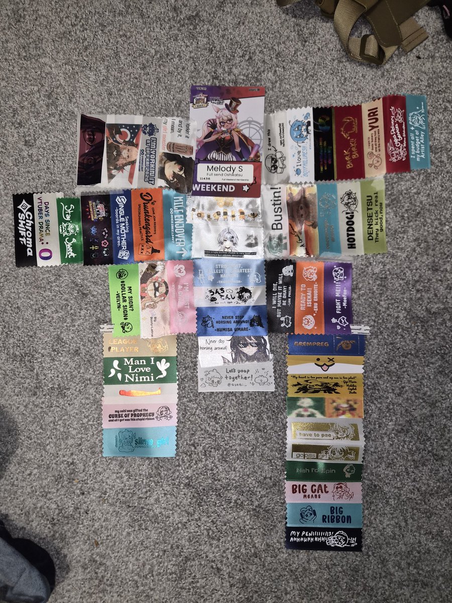 me1ody_s's tweet photo. My offkai haul! The Aegis Link section is easily the largest as I have no prior AL merch!

Final badge ribbon too. https://t.co/coh6G1x22G