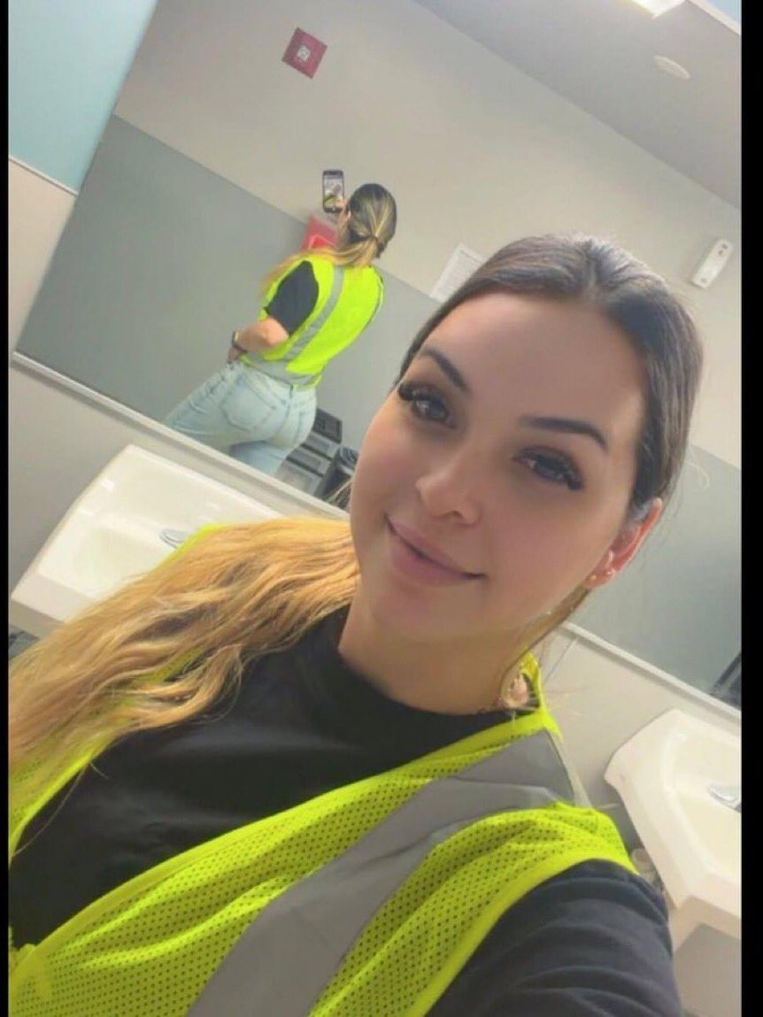 subvalenti's tweet photo. Would you date a cleaning lady? https://t.co/4pmrUutjjP