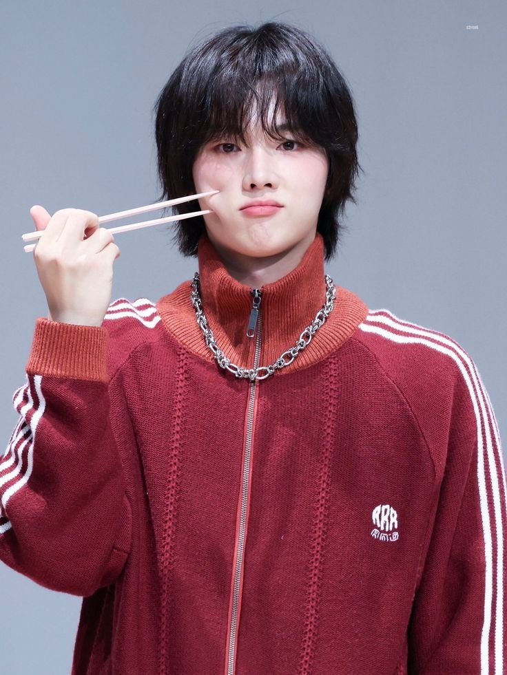 crewjungsu's tweet photo. @crewmincil Ayo tebak aku cosplay jadi apa dd, kalo bener dapet aku https://t.co/VNvjlPcQGR