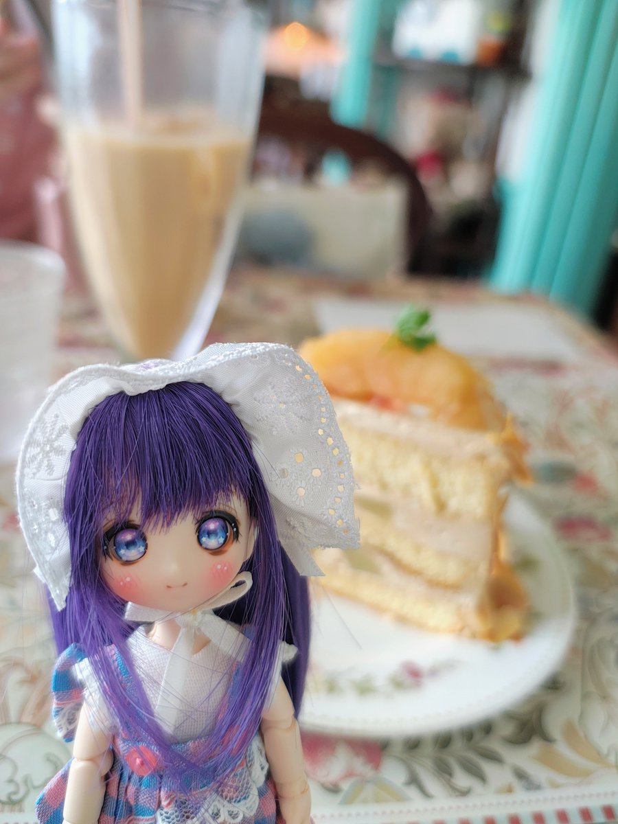 大阪観光🎌2日目 北浜レトロさんに開店凸❣️紅茶と白桃のケーキと