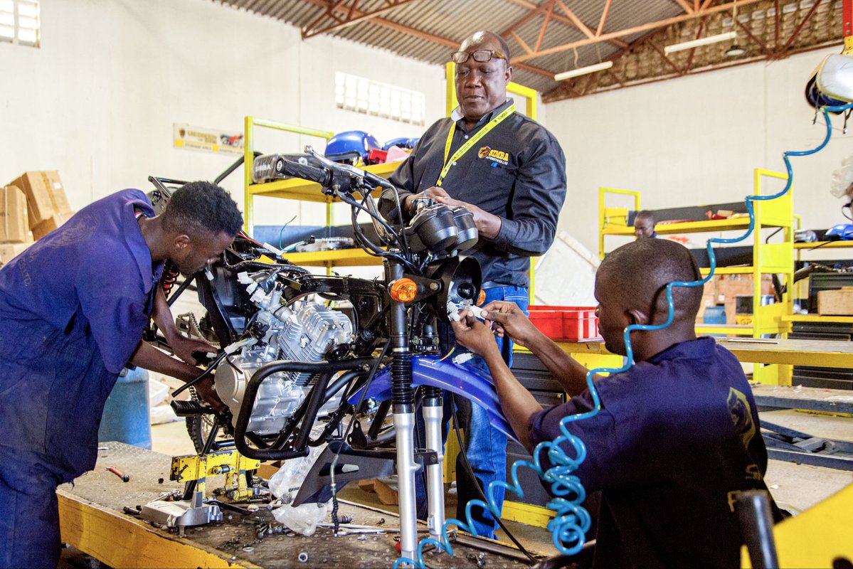 SimbaAutomotiv1's tweet photo. Every Simba product begins with a commitment to quality.

Step inside our assembly plant and see the precision, expertise, and dedication that go into every motorcycle, tricycle, and machine before it reaches you.

#SimbaAutomotives #BuiltWithQuality #AssemblyPlant https://t.co/HNJjlFj0DT