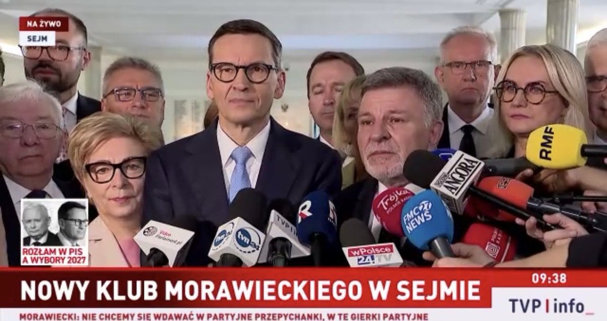 Morgenstern616's tweet photo. Wojna właśnie się rozpoczyna. W ruch idą w regionach pieniądze wyprowadzone z budżetu państwa. Morawiecki przejmuje struktury terenowe PiS. Do końca roku PiS będzie mieć poparcie na poziomie Brauna. https://t.co/JDFx9Tl6ZD