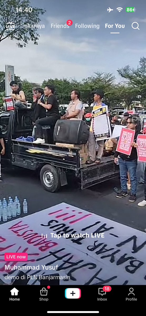 usernamona's tweet photo. liwar ja matlis 2-3jam sdh betahan tu kd mehamuk. didiamakan ni malah kd betaha matinya 6jam. bebujur ja ikm kdd lampu aku kd papa, kdd banyu aku kyapa behera https://t.co/M54iFWCuLb