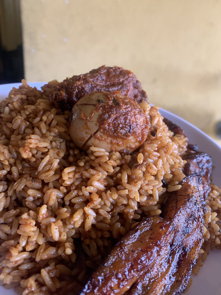 IrewoleSolomon's tweet photo. @i_b_i_y_e_m_i Food🌚🌚 https://t.co/Bn2Gwm2WKC