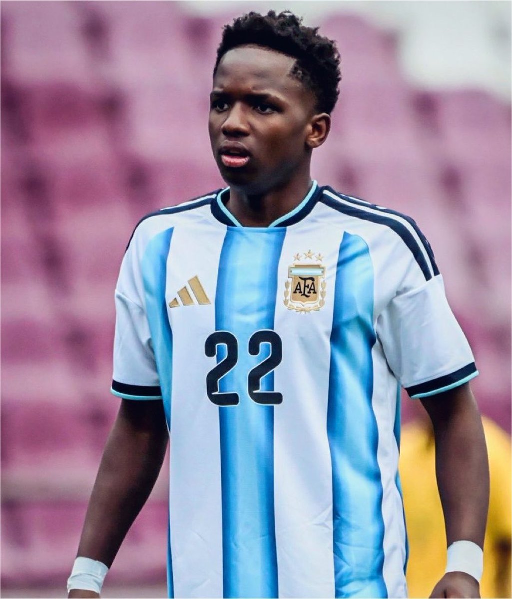 FemzyDR1's tweet photo. During an interview, Stephen Kiki Ramos, A 17 years old Haiti Origin, Who just made his first debut as U17 player for Argentina, Was asked what it felt like Representing the Country,

🗣️ "I honestly can't even express how happy and proud I am right now. When I was first called up for training, a lot of my teammates didn't seem to like me because of my skin color. Some of them even mocked me to my face, calling me 'black monkey' and saying I'm not a real Argentine. It hurt I won't lie. I was sad and I called my mom. She encouraged me not to let it weigh me down. She told me more of that would come, but I should never let it get to me. And now? I think my teammates are finally starting to accept me. I'm so happy to make my debut, and I'm ready for the big journey ahead."