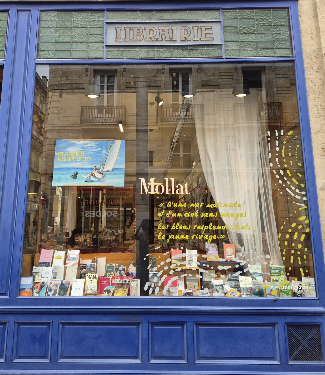 AlphaUure's tweet photo. Mollat Bordeaux https://t.co/HYYhd2Zgc2