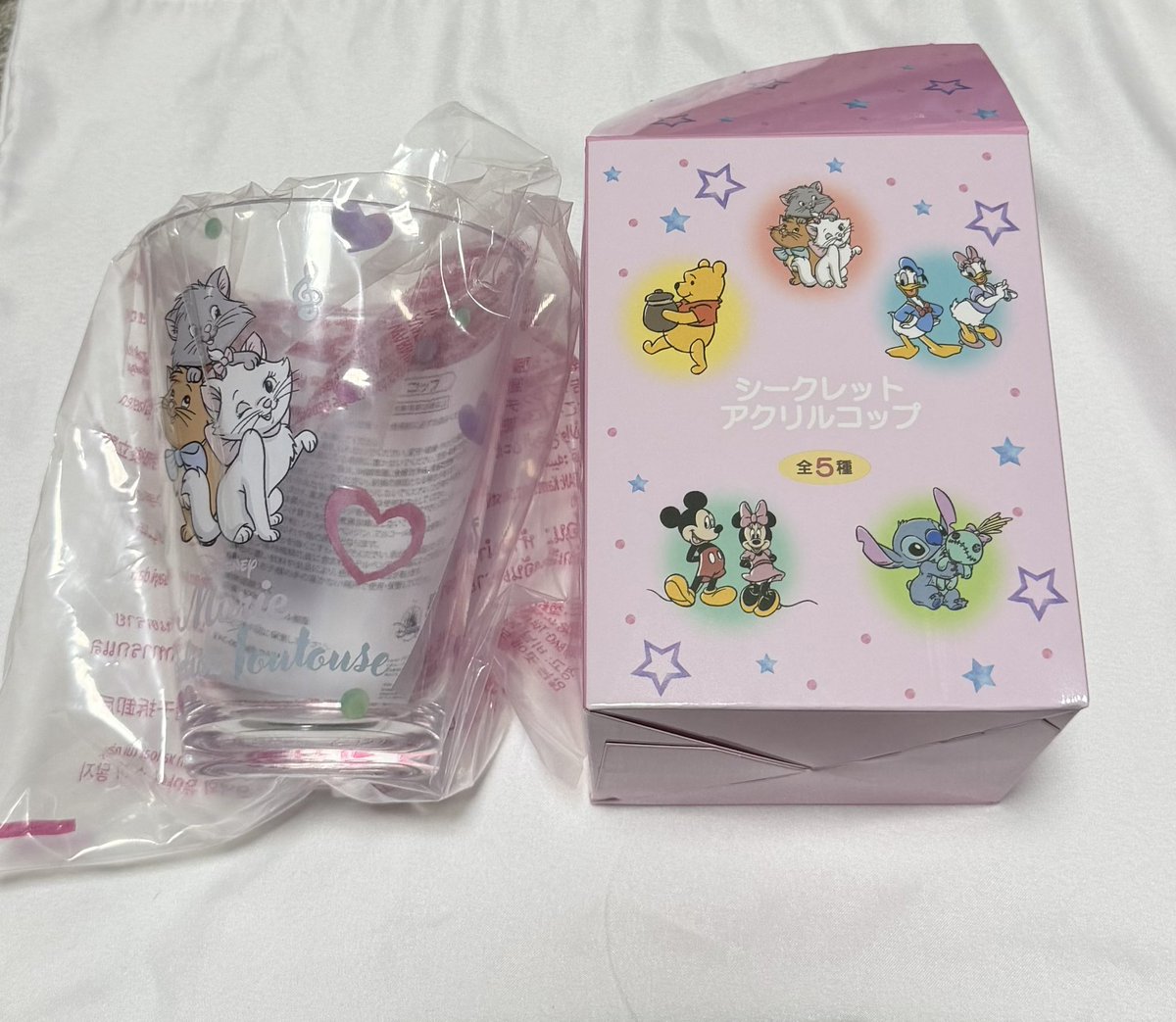 daisy01090's tweet photo. 【交換】 ディズニーストア　シークレットアクリルコップ

譲　おしゃれキャット
求　ドナルド＆デイジー

都内手渡し希望
お気軽にお声掛けください https://t.co/xJfUzKJ3RS