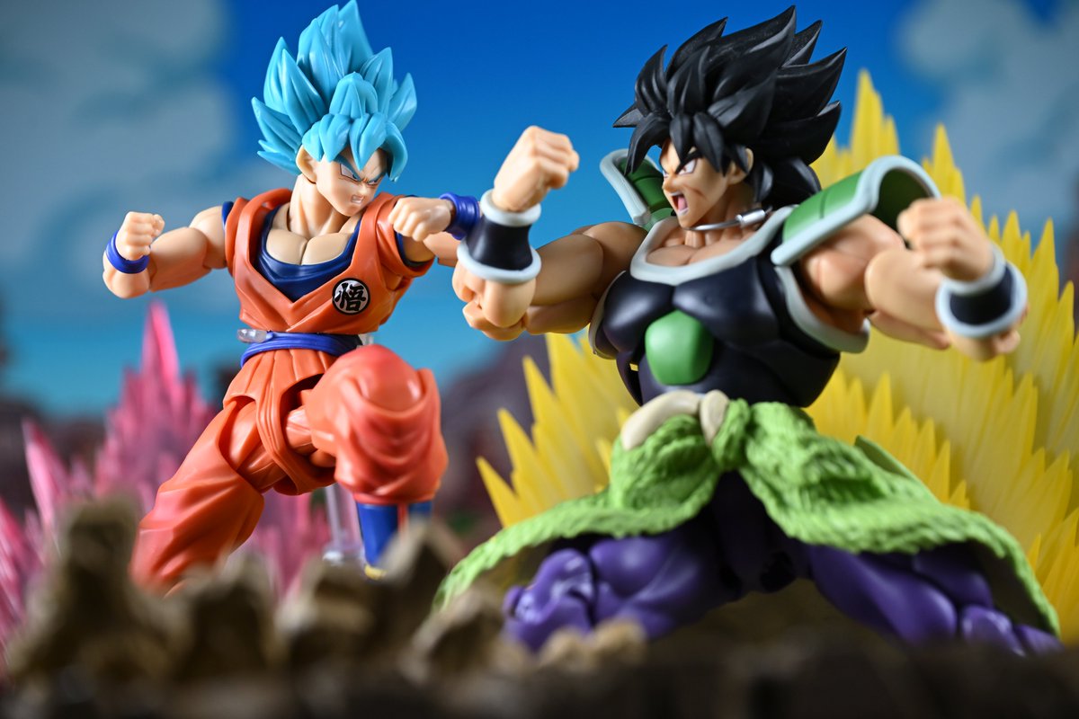ougontaru's tweet photo. 悟空ブルーも良い
ゴクウブラック・ロゼもリニューアルして欲しい

 #shフィギュアーツ https://t.co/9Wwx8dKJUM
