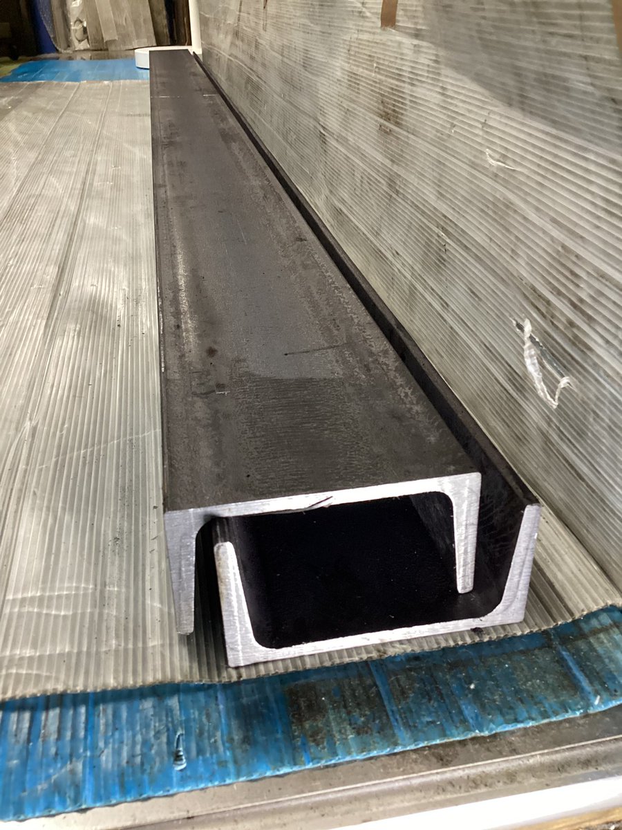 sekinekokan's tweet photo. ※鉄　黒　チャンネル
　５＊５０＊１００＊５０＊２，０００Ｌ＊３本

   秋田県男鹿市のお客様へ発送いたしました
   ありがとうございました

https://t.co/m7xynJ4fmS

#鉄鋼材 #チャンネル #黒 #切断 https://t.co/Fk7TJYnaFf