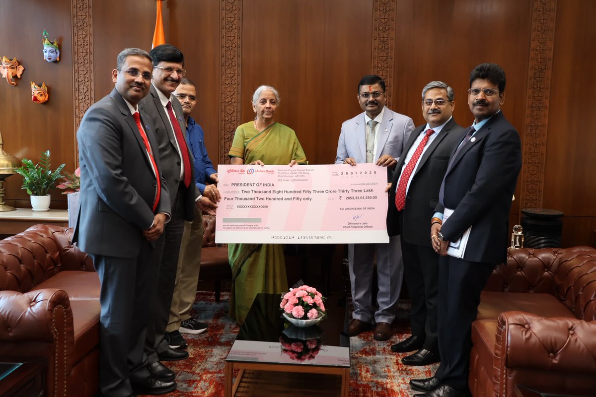 nsitharamanoffc's tweet photo. Smt @nsitharaman receives a dividend cheque of ₹ 2,853 crore for FY 2025-26 from Shri Asheesh Pandey, MD &amp; CEO - Union Bank of India (@UnionBankTweets). https://t.co/UvqleTbp0R