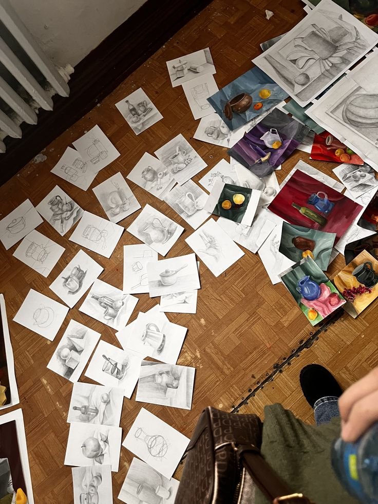 HomuraRaf's tweet photo. I hate it when I have to grade tests—everything turns into chaos... https://t.co/m0LKefTBwN