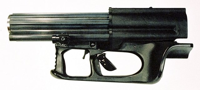 DeltaVaran's tweet photo. Randomly telling you about this piece of abandoned military equipment, the LaCroix Samouraï 76mm, or High Impulse Weapon System, or Urban Warfare Launcher 

It's a shoulder mortar, weighing *only* 8 kilos or just a hair about 17 lb, firing projectiles at a range of about 300m https://t.co/8696hZ3nCn