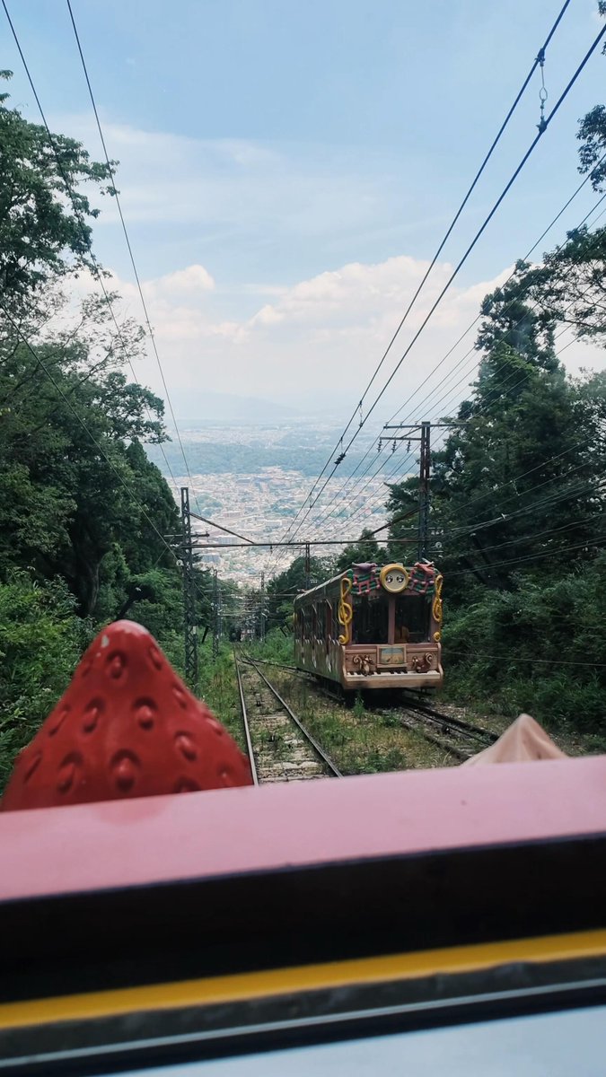 climbamountain8's tweet photo. 山の上はとても涼しくて、山頂の遊園地から大阪を一望できます🏔️

#ハイキング
#生駒山
#大阪 https://t.co/W9McKZxZrb