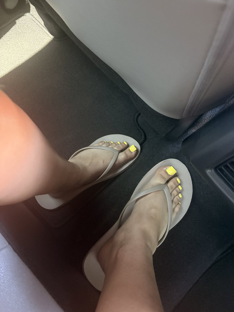 barefootbabexoo's tweet photo. we love a fresh set😗 https://t.co/mrlT0crB6B