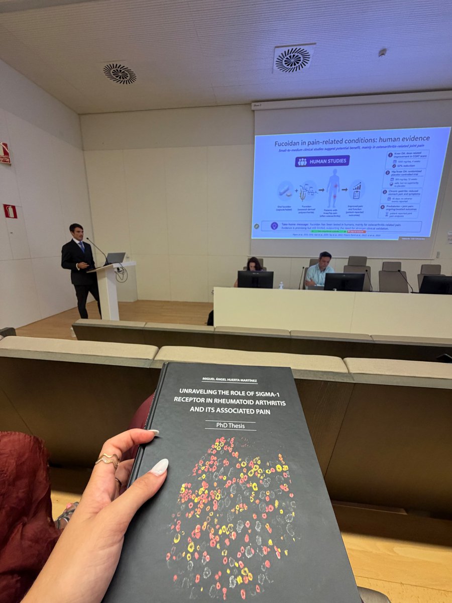 Dirfarma's tweet photo. 🎓 Enhorabuena a Miguel Ángel Huerta Martínez por la defensa de su tesis doctoral sobre dolor en artritis reumatoide, dirigida por nuestros compañeros Enrique Cobos y Francisco Nieto. 

¡Felicidades a todo el equipo de @pharmaofpain! https://t.co/RP6BXiu9Ek