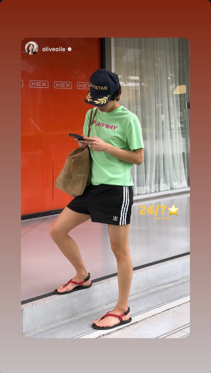 gunshineday's tweet photo. วันนี้น้องกันอยู่กับเพื่อนครับ ขอให้เป็นวันที่ดีน้า🥰💚🩷

@AtthaphanP 
#กันอรรถพันธ์ 
#GunAtthaphan https://t.co/1jFv5Q3rBz