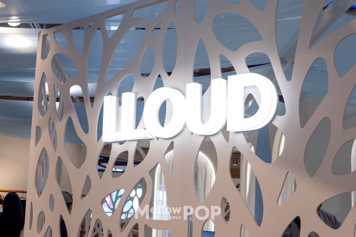 MellowPOP_TH's tweet photo. ✨ Mellow POP เก็บตกภาพบรรยากาศ​งาน “LLOUD BEACH CLUB POP-UP IN BANGKOK”
ภายในงานแฟน ๆ จะได้เปิดประสบการณ์การช้อปปิ้งและสัมผัสแบรนด์ไลฟ์สไตล์และแฟชั่นระดับโลก

ตั้งแต่วันนี้ – 2 สิงหาคม 2569 ณ Creative Space ชั้น 3 Siam Discovery
.
#MellowPOP
#LISA 
#LLOUDBEACHCLUB_BANGKOK https://t.co/bSdEyM7NJK