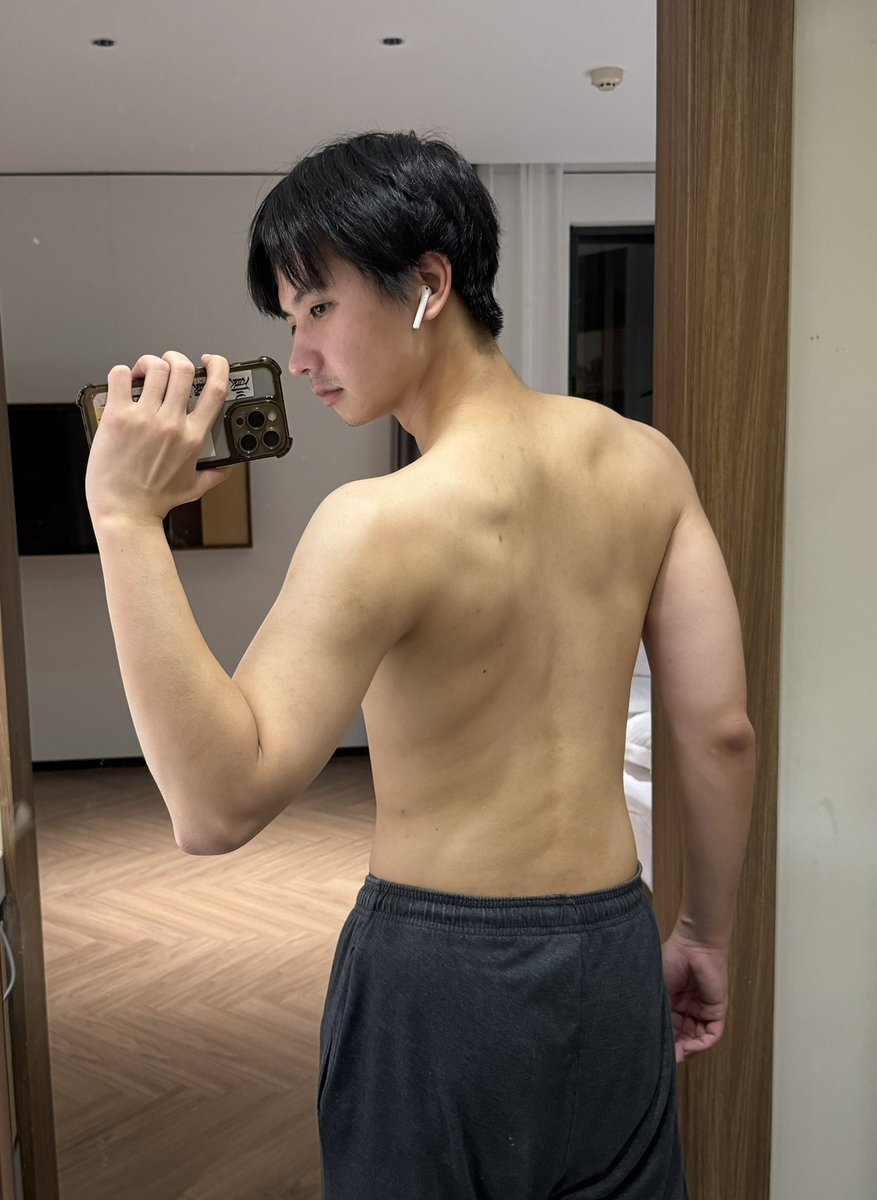 1van_king's tweet photo. 上海 今晚能线���的来。男找女 https://t.co/Jkhledpxn7