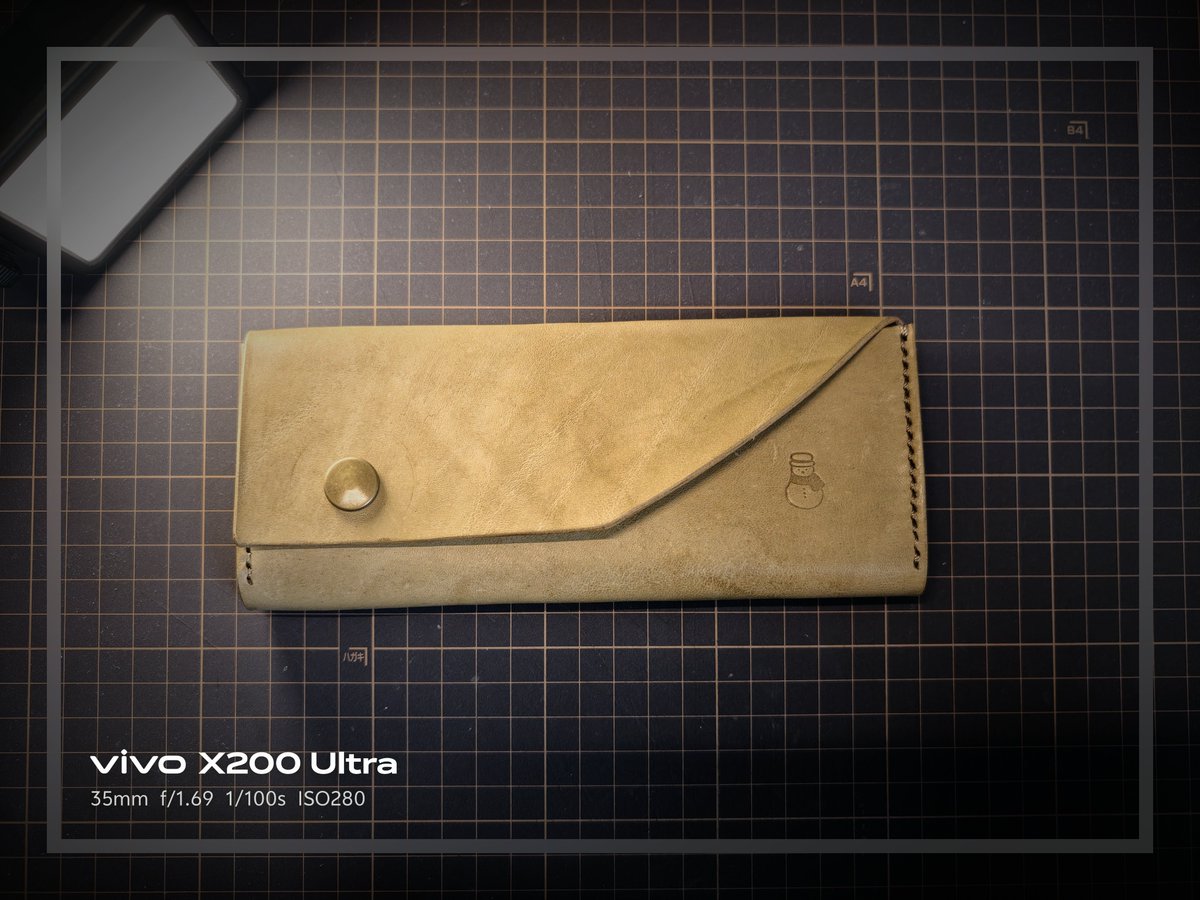 panK_st_mon's tweet photo. レザークラフトでスマホとか入るなんかの小物入れを作ったよ https://t.co/KAnnkDddWe