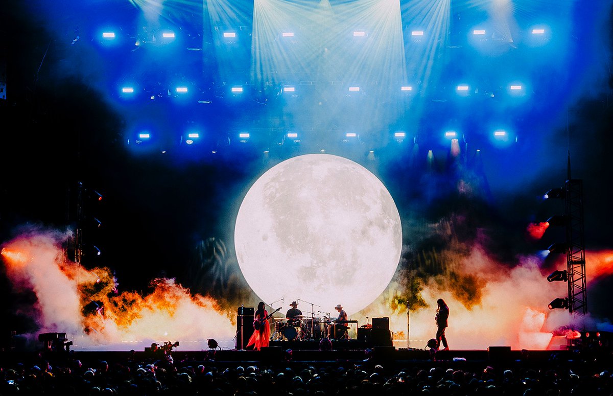 rollingstonejp's tweet photo. 【フジロック’26総括】
The xx、クルアンビン、マッシヴ・アタックまで大充実──世界のシステムから解き放つオルタナティブの光
🔗https://t.co/uP3vltApYV

━━━━━━━━━━━━━━━━

📝苗場で目撃した「濃密すぎる3日間」を徹底レポート

#テレビ大陸音頭 #SonRompePera #LoyleCarner #SnailMail #アジカン #Thexx

#Bialystocks #Trueno #BasementJaxx #ThurstonMoore #Khruangbin

#んoon #礼賛 #thecabs #Mogwai #GeordieGreep #AmericanFootball #MassiveAttack #Mitski

@fujirock_jp #フジロック #fujirock