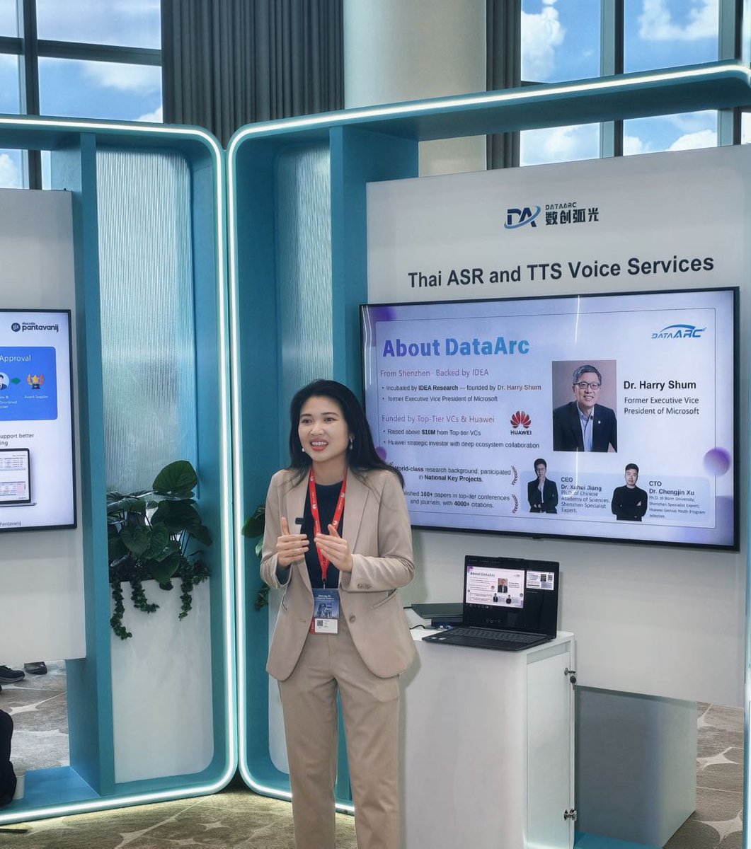 ArclekOfficial's tweet photo. Huawei Thailand Digital &amp; AI Summit 2026: AI got practical. 🔥💥

Customers asked: can AI Meeting Notes work for Thai?  DataArc's answer: Thai/English audio, 10+ hr recordings, 99%+ summaries.🫡

Praised by Thai gov agencies &amp; enterprises; several firms eye pilots/partnerships！ https://t.co/PaGnENXgVH
