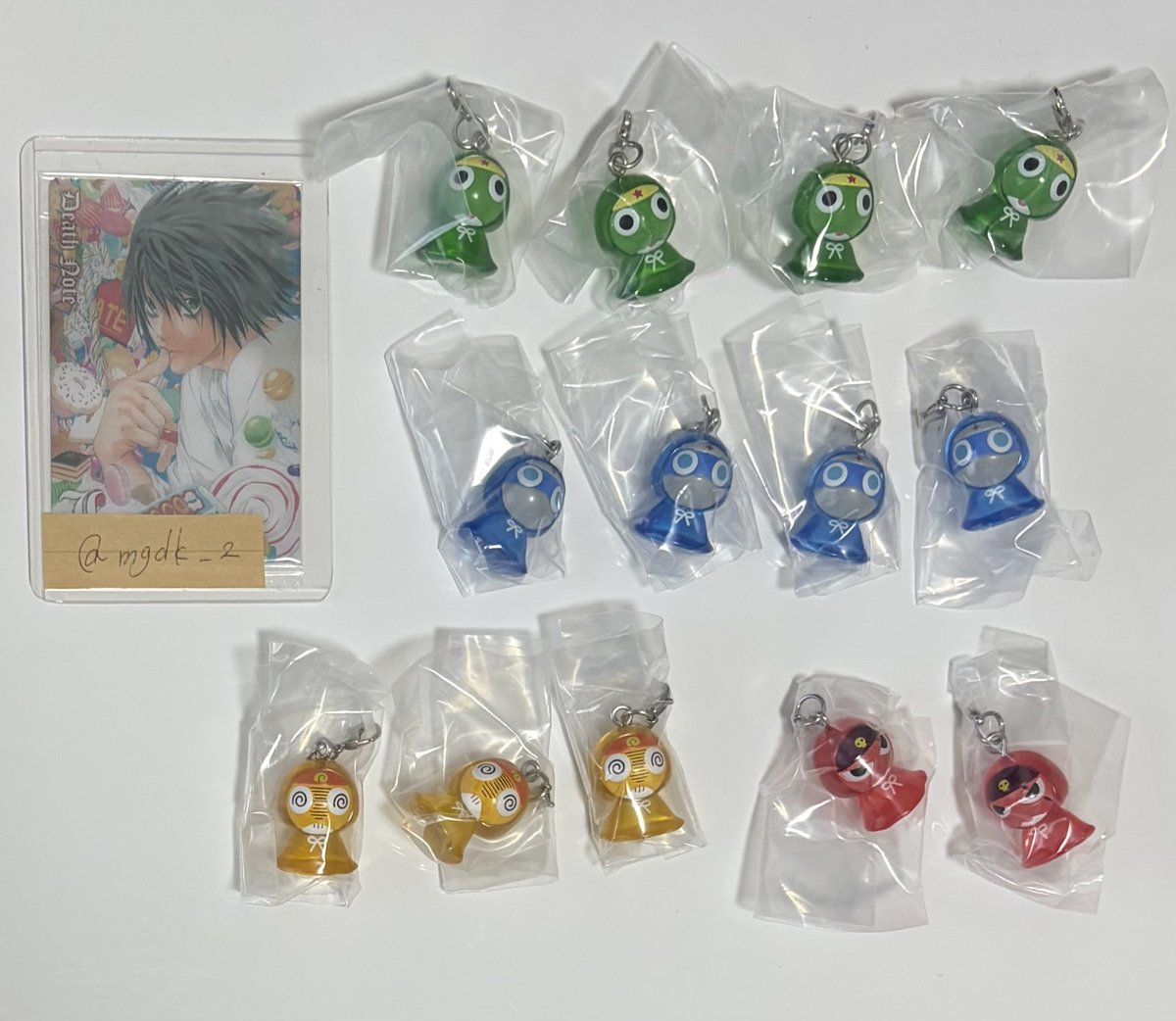 mgdk_2's tweet photo. 【交換・譲渡】ケロロ めじるしアクセサリー 雨にそなえるであります

譲→ケロロ×4、ドロロ×4、
　　 クルル×3ギロロ×2

求→タママ×2or定価＋送料

譲渡はドロロ含むお取引のみ
お気軽にお声掛けください https://t.co/89DgHhI5L4