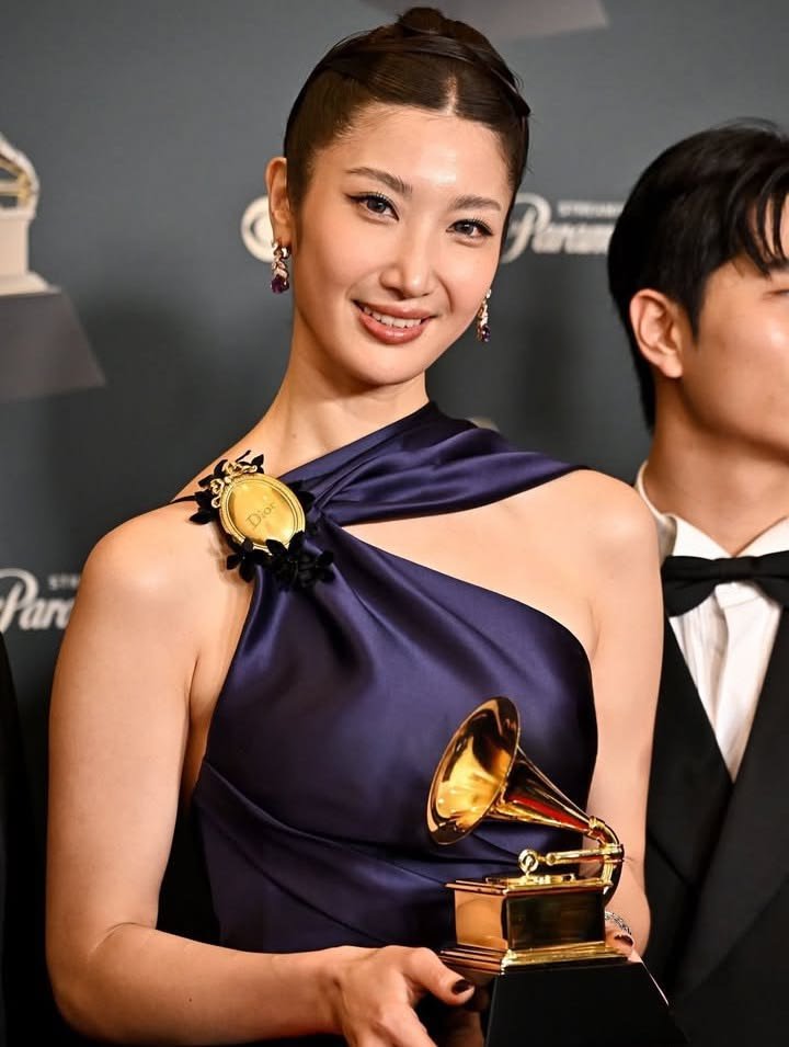 namopinkhole's tweet photo. The complete erasure of all the "asian" artists who have won a Grammy before BTS. This is so fvcking disrespectful https://t.co/OreWlQmo21