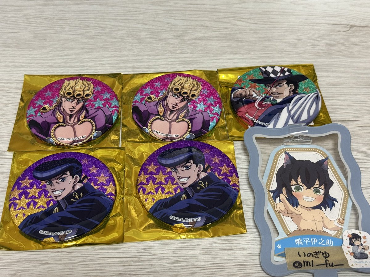 ml__fu__'s tweet photo. 【交換・譲渡】
ジョジョワールド 75mm グリッター缶バッジ 第2弾 

【譲】ジョルノ、仗助、ウィル・A・ツェペリ
【求】同種ミスタ又は定価➕送料

譲渡の場合横並びでお纏めのみ
郵送📮

お気軽にお声掛けください🌼 https://t.co/yDiuxoLiSA