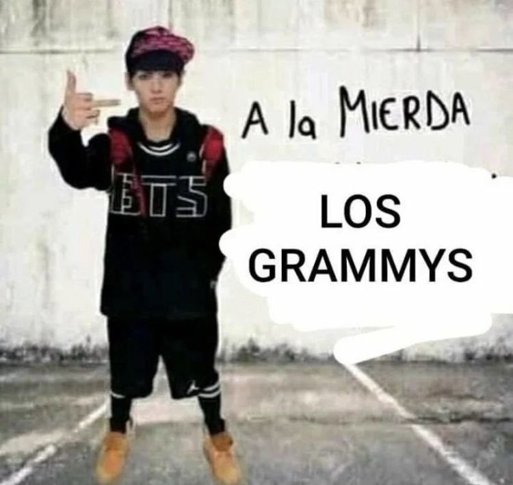 lloving_bts's tweet photo. Todo esto que está pasando es absoluto cine 🚬🚬 https://t.co/PSns23GAbM