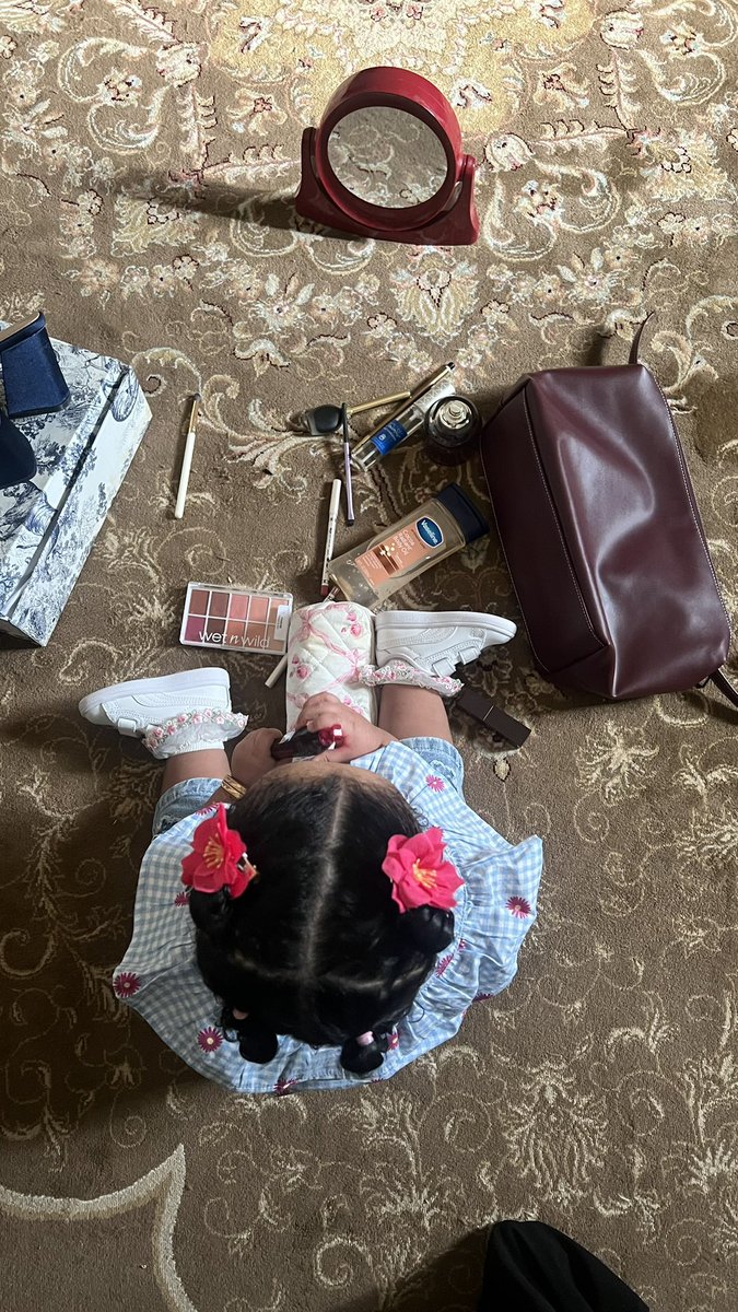 areejlq's tweet photo. من سبعة مصحيني اخواتي 🫠
نشوف وين نروح نفطر 

مثل خالته يحب الزين 🥰♥️ https://t.co/SH6lFaWkLl
