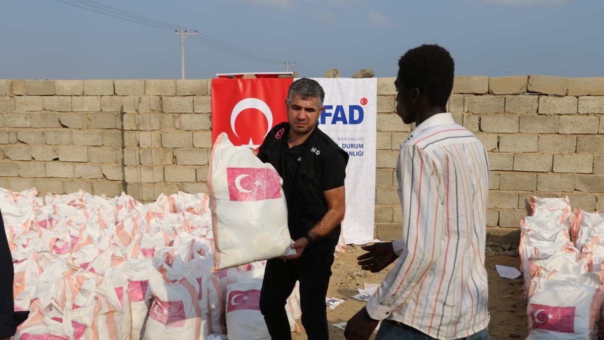GlosecGlobal's tweet photo. Turkey’s aid efforts have demonstrated its humanitarian commitment within the Muslim world, particularly by providing critical support in regions such as Gaza. https://t.co/RU5YSMHpaw
