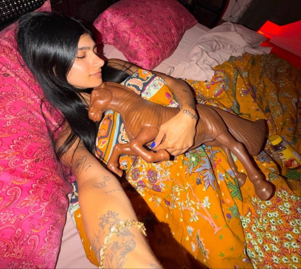 MiaKhalifa7pi8's tweet photo. Mood https://t.co/OQJWd5qrGX