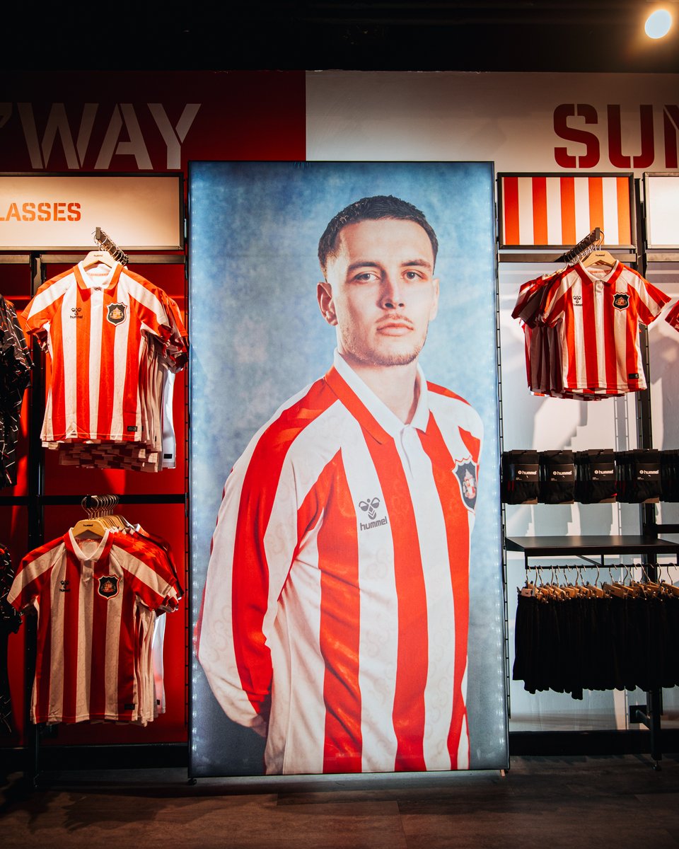 SunderlandAFC's tweet photo. A shirt fit for European nights 😍