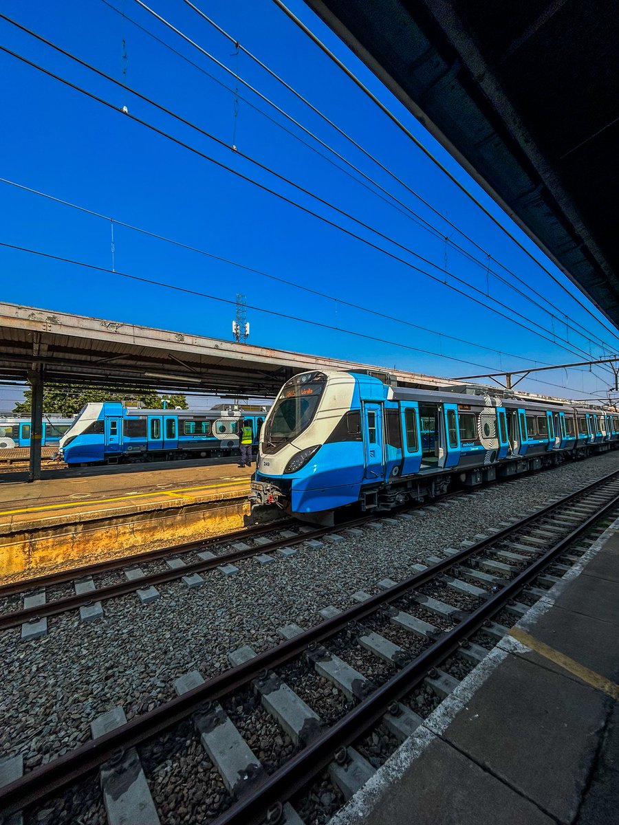 JimmyRailFan's tweet photo. This Morning in #Germiston #Station 🚉 https://t.co/bCUG1w4Oml