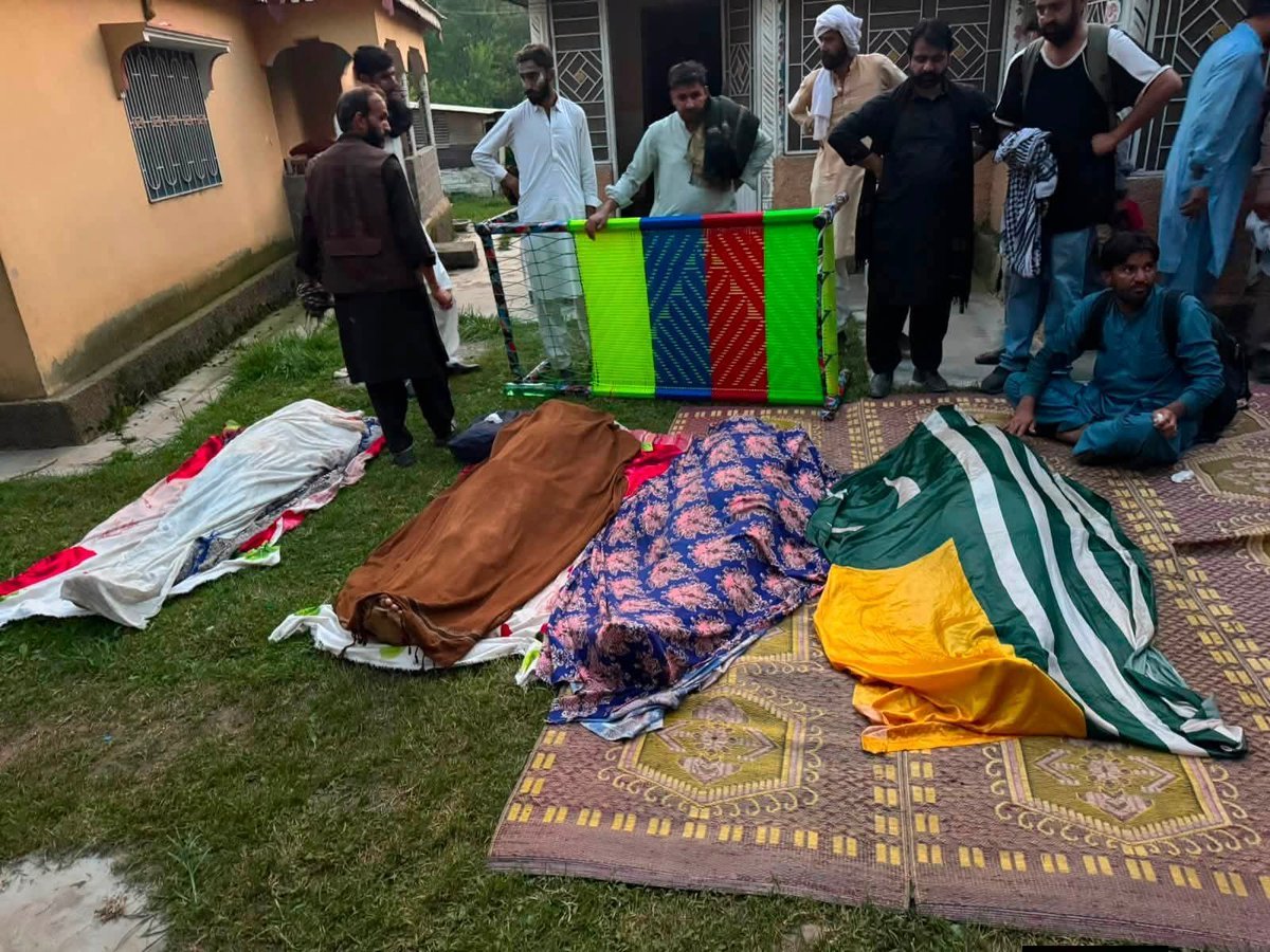 DeeaSJeera's tweet photo. @stopkillinginnocentkashmiris https://t.co/XrRhmHwdw3