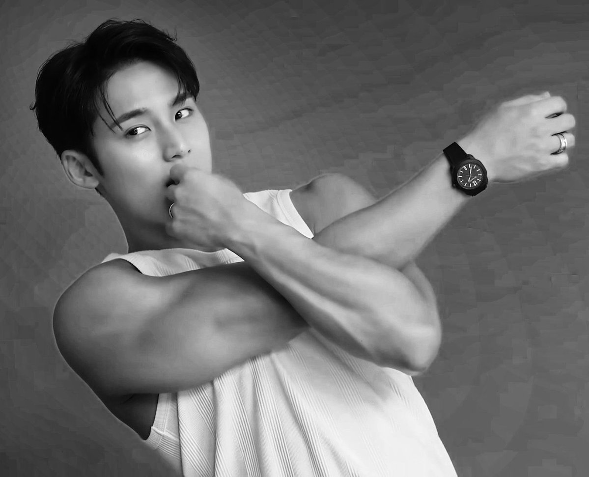 bereadybij's tweet photo. This wonwoo &amp; this mingyu https://t.co/w8UbwvK8Lp