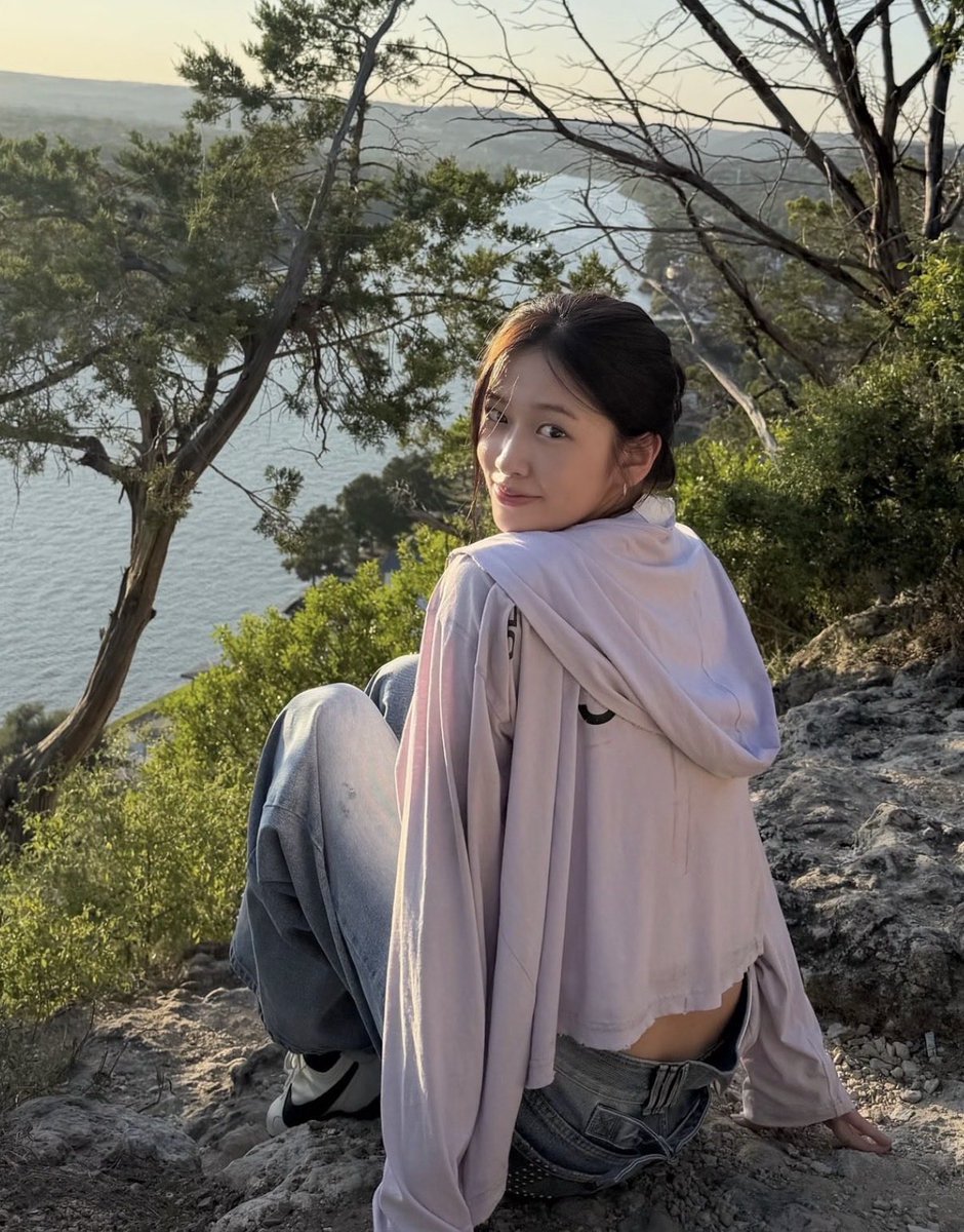 outfitarchive_'s tweet photo. *일부 링크는 제휴 링크입니다.*
📍 아이브 안유진 청바지 착장 정보
🔖 Brand : 2000Archives (2000아카이브스)
🛒 Item : SNYDER WIDE DENIM (BLUE)
🔗 https://t.co/eKQjr0E9qS
#IVE #ANYUJIN #안유진 #아이브 #2000ARCHIVES #데님 #청바지 #손민수 https://t.co/4QHubNfXLs