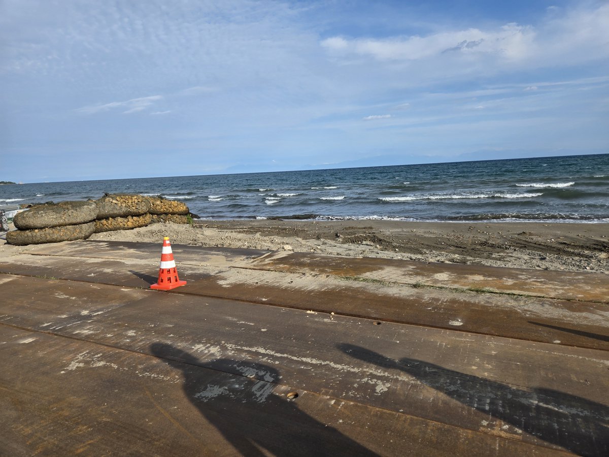 hato_saikyo's tweet photo. 9月からの現場の打ち合わせ来たけど、めっちゃ海。 https://t.co/rUSdYiLzzh