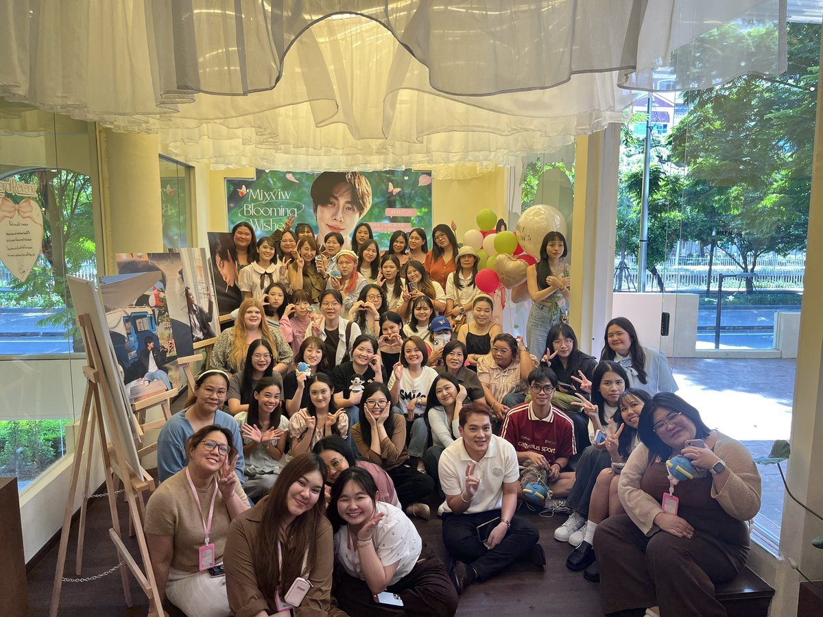 MixOfficialFC's tweet photo. ขอขอบคุณแฟนคลับทุกท่านที่มาร่วมกิจกรรม “Mixxiw’s Birthday Cafe” ☕️ ด้วยนะคะ ขอบคุณทุกการซัพพอร์ตและขอบคุณสำหรับของขวัญทุกชิ้นที่ตั้งใจมอบให้มิกซ์จิ๋วในวันเกิดปีนี้ด้วยน้า ดีใจที่เห็นทุกคนมาเช็คอินถ่ายรูปสวย ๆ ชิมเครื่องดื่มและของหวานแสนอร่อย ขอบคุณมาก ๆ เลยนะคะ 🙇🏻‍♀️♥️

ขอขอบคุณมิกซ์จิ๋วเจ้าของวันเกิด @wixxiws และขอบคุณสำหรับสถานที่จัดงานสวย ๆ จากร้าน “To be 'O'nest All day” ด้วยนะคะ เครื่องดื่มและขนมหวานอร่อยทุกเมนูเลยย ขอให้กิจการประสบความสำเร็จ รวย ๆ ปัง ๆ และเป็นร้านโปรดในดวงใจของใครหลาย ๆ คนเลยน้า ☕️✨

และที่สำคัญขอขอบคุณผู้ใหญ่ใจดี ทีมงานและแฟนคลับทุก ๆ ท่าน ที่ให้การซัพพอร์ตจนทำให้เกิดกิจกรรม “Mixxiw’s Birthday Cafe” ในปีนี้และทำให้เป็นอีกหนึ่งโอกาสให้ชาวส่วนผสมของมิกซ์มาร่วมฉลองวันเกิดมิกซ์จิ๋วอีกปีด้วยนะคะ 🙏🏻🤍

𖦆 ⟨  #MixxiwBloomingWishes  ⟩ 𖦆 🪷

@wixxiws #mixxiw ♡ 
𖥦 #ส่วนผสมของมิกซ์