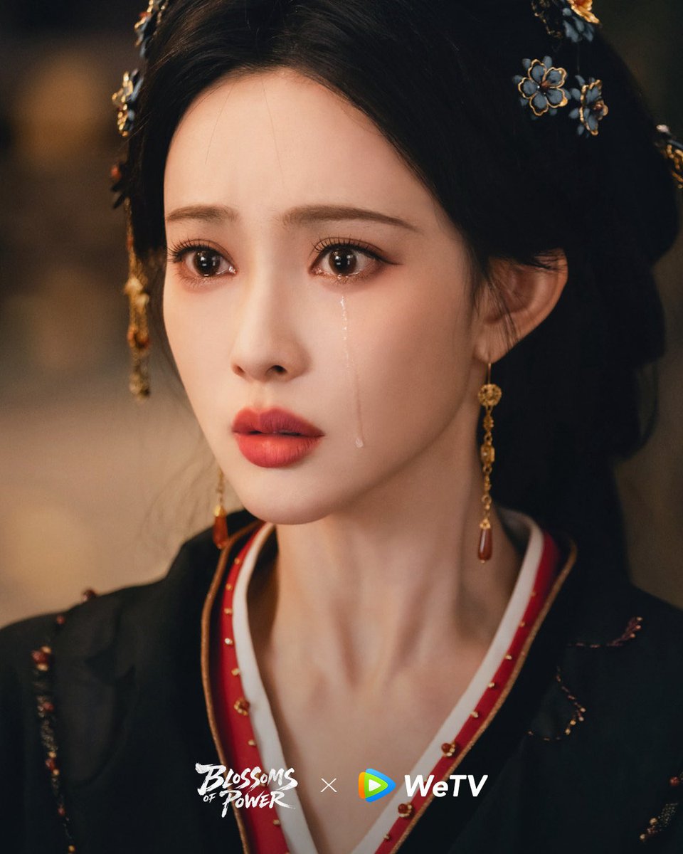 WeTVOfficial's tweet photo. Every corner holds a beautiful view. Every glance carries a feeling beyond words. 

🌺 #BlossomsofPower is streaming now on WeTV exclusively.

✨Starring #HeYu #MengZiyi (Listed in order of surname stroke count)

🔗👉🏻https://t.co/0X9shgAvOd

#百花杀 #何与 #孟子义 #WeTV #WeTVAlwaysMore