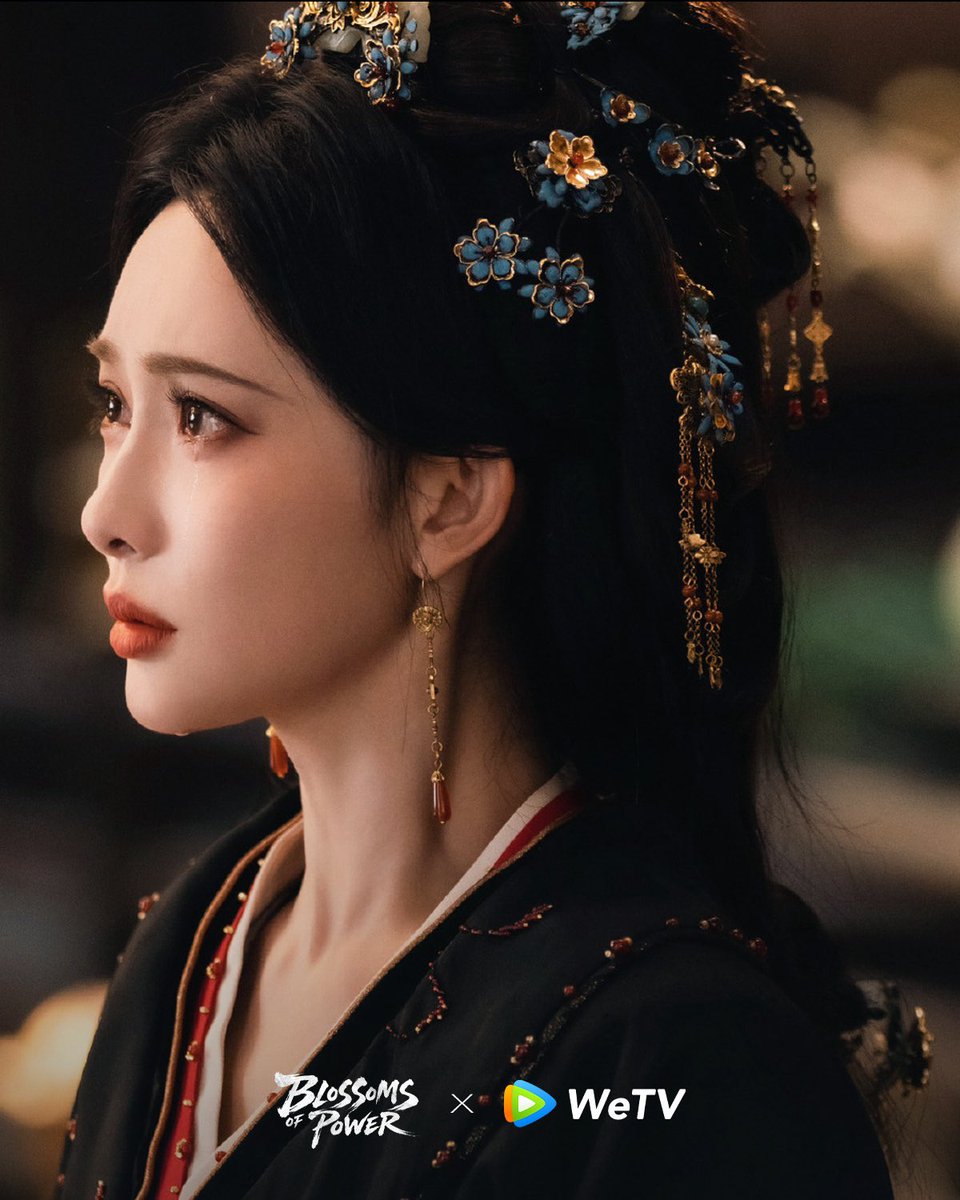 WeTVOfficial's tweet photo. Every corner holds a beautiful view. Every glance carries a feeling beyond words. 

🌺 #BlossomsofPower is streaming now on WeTV exclusively.

✨Starring #HeYu #MengZiyi (Listed in order of surname stroke count)

🔗👉🏻https://t.co/0X9shgAvOd

#百花杀 #何与 #孟子义 #WeTV #WeTVAlwaysMore