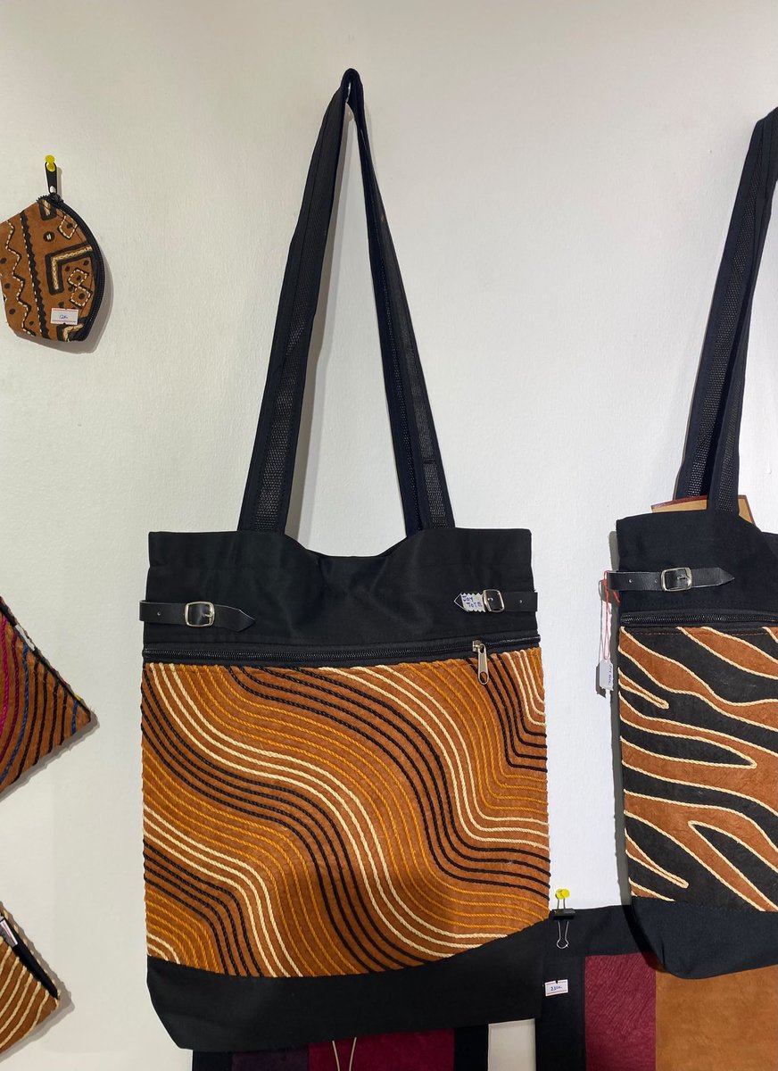 shillahshan's tweet photo. @Xensonartspace is proud to announce the official launch of the #BarkClothCenter, a landmark initiative dedicated to preserving Uganda's bark cloth heritage while creating new opportunities for youth and women employment,
#XensonArtSpace https://t.co/YakUhTptny